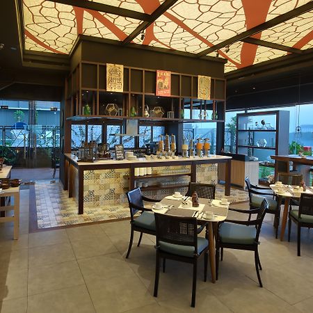 Swiss-Belinn Saripetojo Solo Ngoại thất bức ảnh