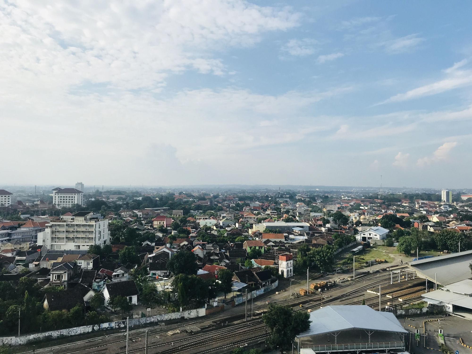 Swiss-Belinn Saripetojo Solo Ngoại thất bức ảnh