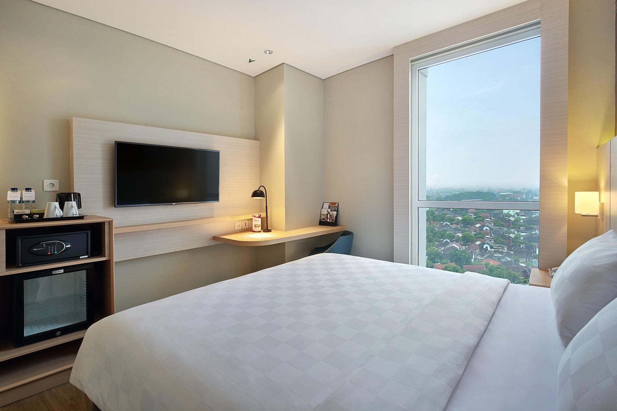 Swiss-Belinn Saripetojo Solo Ngoại thất bức ảnh