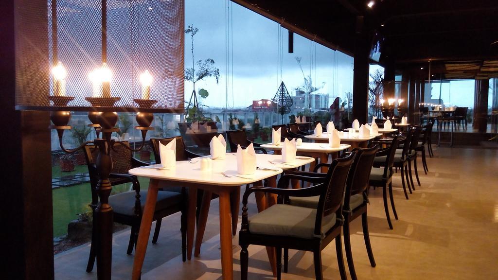 Swiss-Belinn Saripetojo Solo Ngoại thất bức ảnh