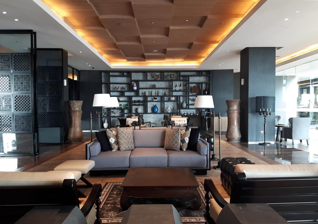 Swiss-Belinn Saripetojo Solo Ngoại thất bức ảnh